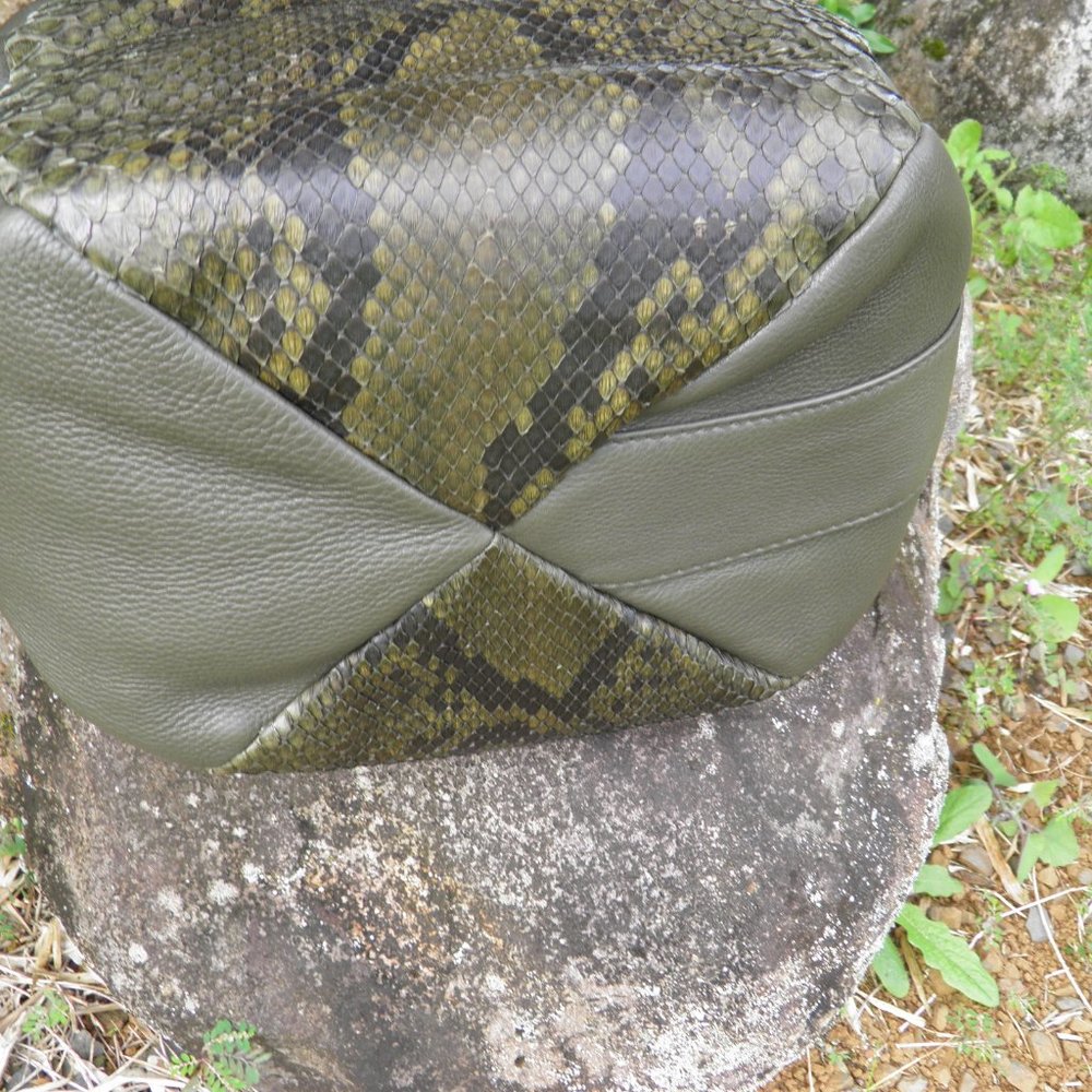 Gucci Greenwich Handbag Tote Python Leather - Picture 7 of 16